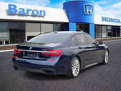 Used 2018 BMW 750i xDrive AWD/4WD image 5