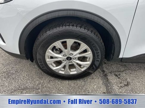 Used 2025 Ford Escape Active AWD/4WD image 12