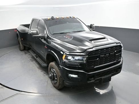 Used 2024 RAM 3500 Limited w/ Night Edition AWD/4WD image 41