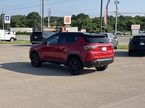 Used 2024 Jeep Compass Trailhawk AWD/4WD image 6