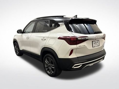 Certified 2023 Kia Seltos S w/ Navigation Package FWD image 7