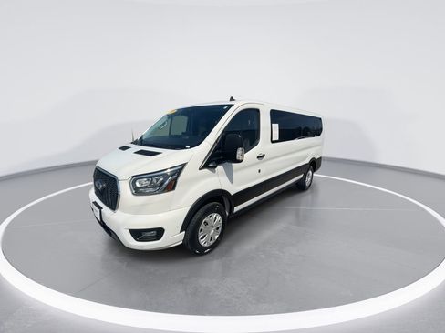 Used 2023 Ford Transit 350 XLT RWD image 4
