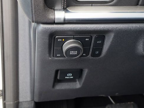 Used 2025 Ford Expedition Max Platinum AWD/4WD image 13