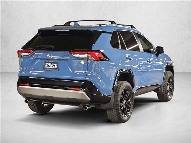 Used 2025 Toyota RAV4 SE AWD/4WD image 5