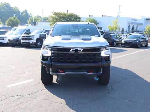 Used 2022 Chevrolet Silverado 1500 ZR2 AWD/4WD image 3