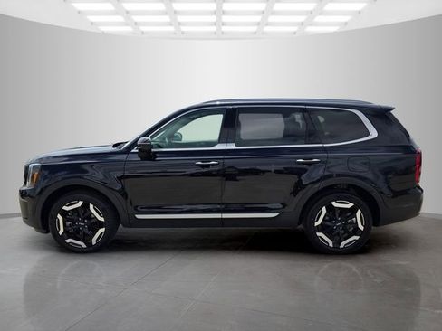 Used 2025 Kia Telluride S FWD image 7