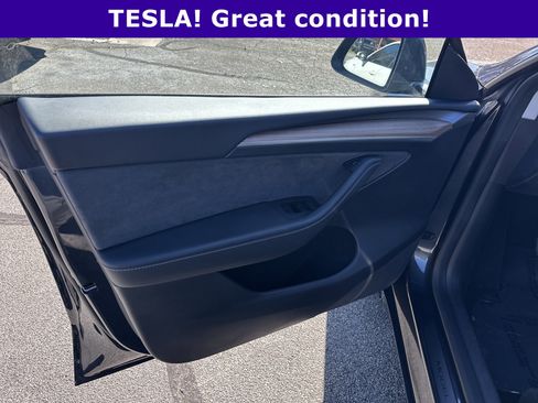 Used 2025 Tesla Model Y Long Range image 10