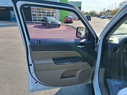 Used 2012 Jeep Patriot Limited w/ Sun/Sound Group FWD image 13