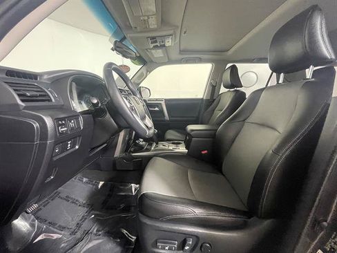 Used 2016 Toyota 4Runner SR5 Premium AWD/4WD image 9