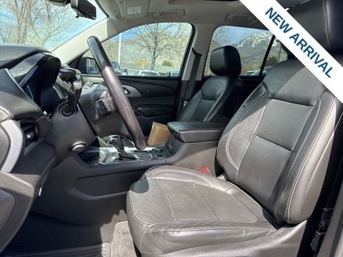 Used 2020 Chevrolet Traverse Premier image 17