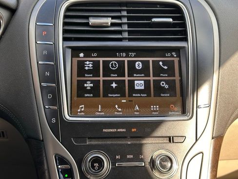 Used 2016 Lincoln MKX Reserve w/ Climate Package image 32
