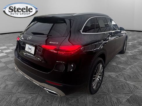 Used 2024 Mercedes-Benz GLC 300 4MATIC image 5