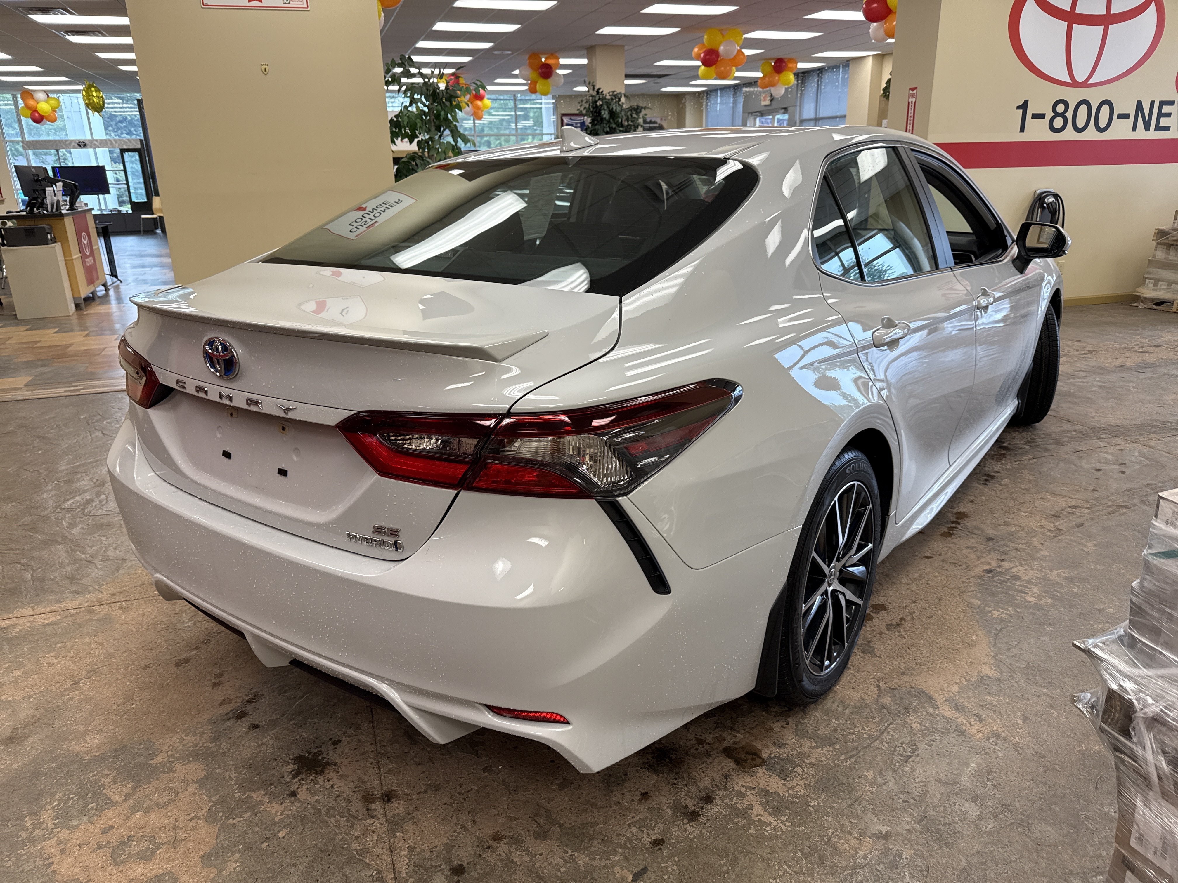 Used 2024 Toyota Camry SE FWD image 10