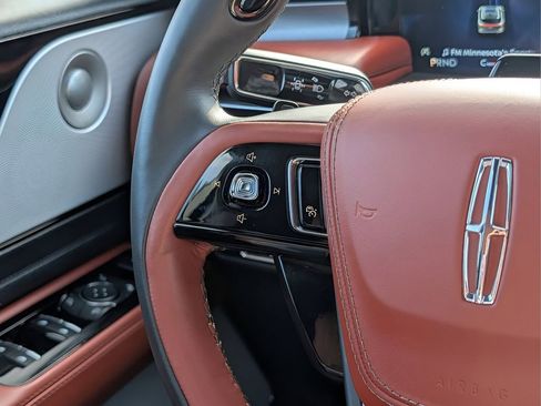 Used 2025 Lincoln Aviator Reserve w/ Equipment Group 201A image 18