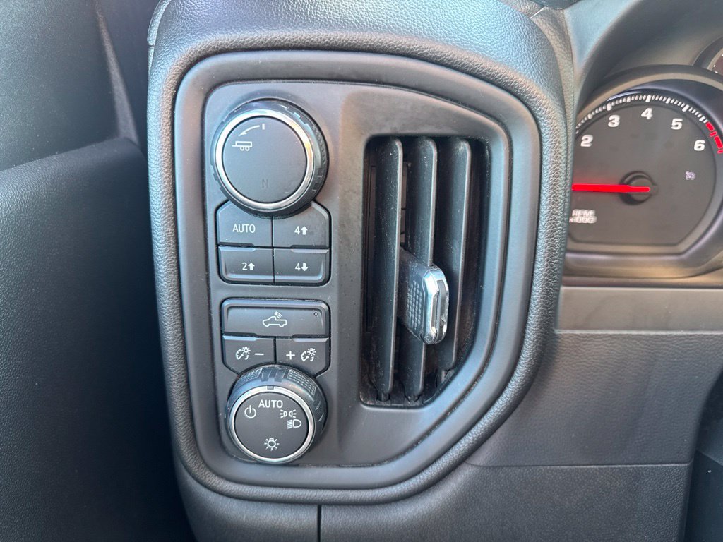 Used 2020 Chevrolet Silverado 1500 Custom Trail Boss w/ Custom Convenience Package AWD/4WD image 22
