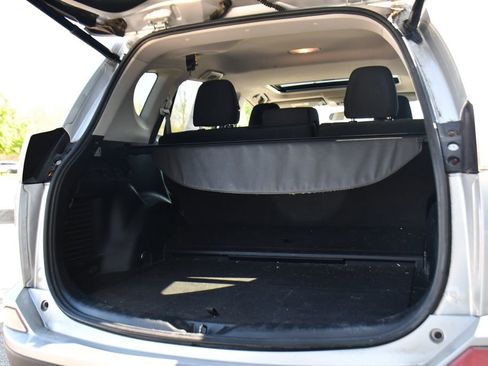 Used 2016 Toyota RAV4 XLE AWD/4WD image 19