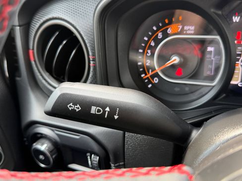 Used 2024 Jeep Wrangler Unlimited Rubicon AWD/4WD image 23