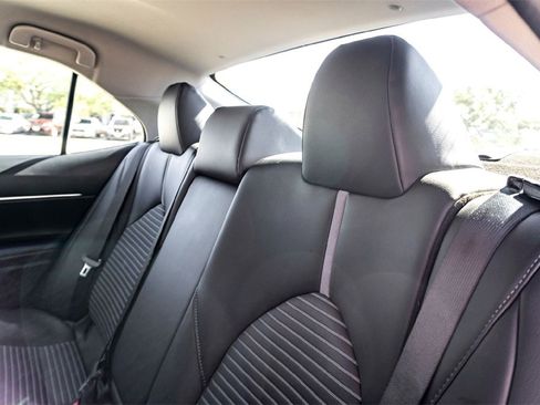 Used 2024 Toyota Camry SE image 26