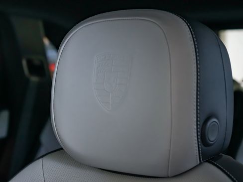 New 2026 Porsche Cayenne E-Hybrid image 16