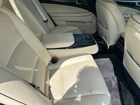 Used 2014 Hyundai Equus Signature RWD image 22