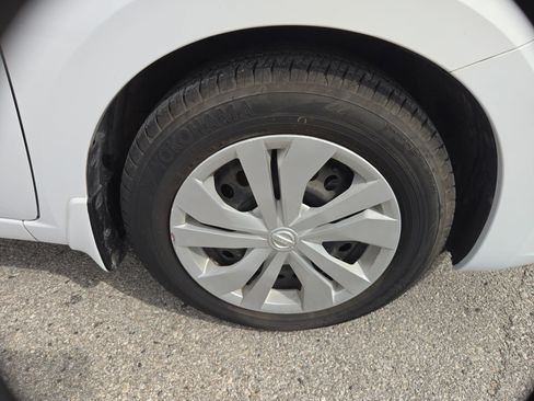 Used 2021 Nissan Versa S w/ Electronics Package FWD image 27