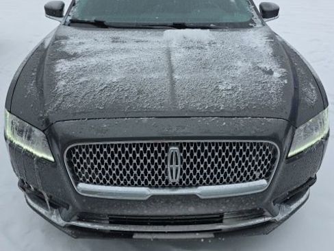 Used 2019 Lincoln Continental Select w/ Continental Climate Package image 2