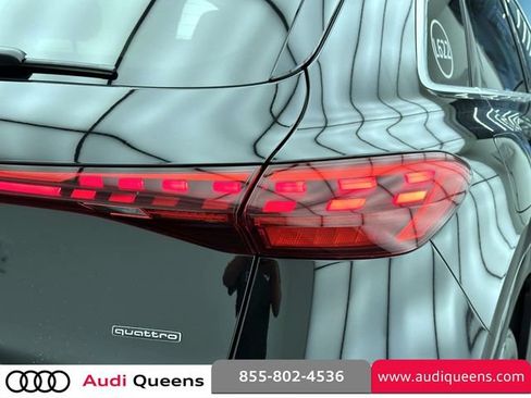 Used 2025 Audi Q5 Premium w/ Convenience Package AWD/4WD image 9
