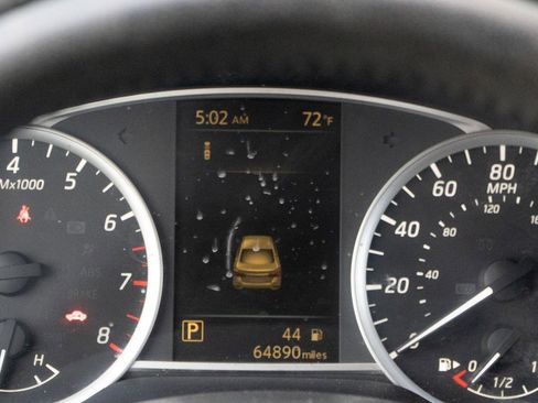 Used 2019 Nissan Sentra SR FWD image 37