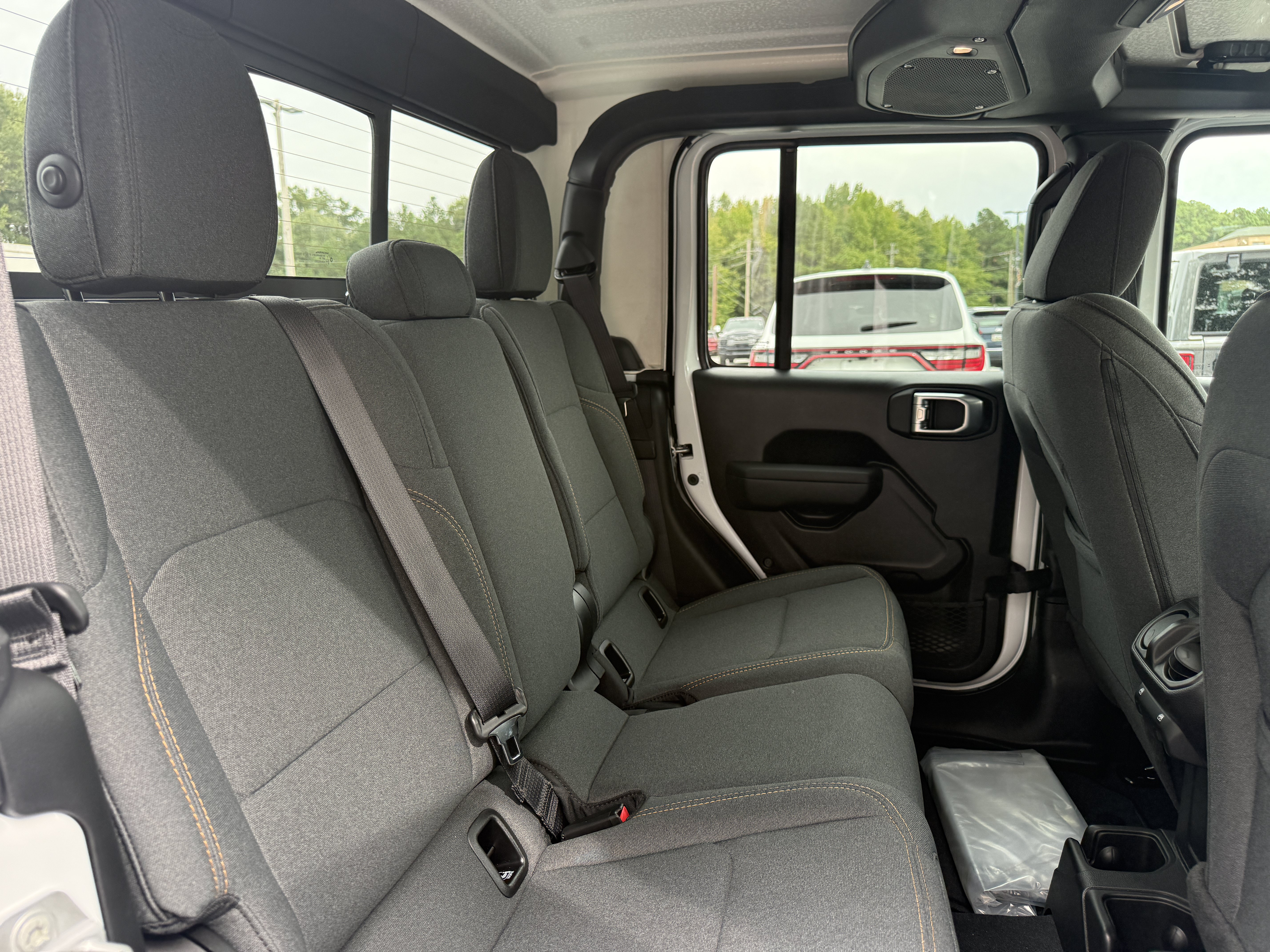New 2027 Jeep Gladiator Sport AWD/4WD image 13