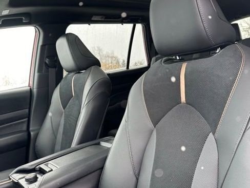 Used 2026 Toyota Grand Highlander AWD Hybrid image 42