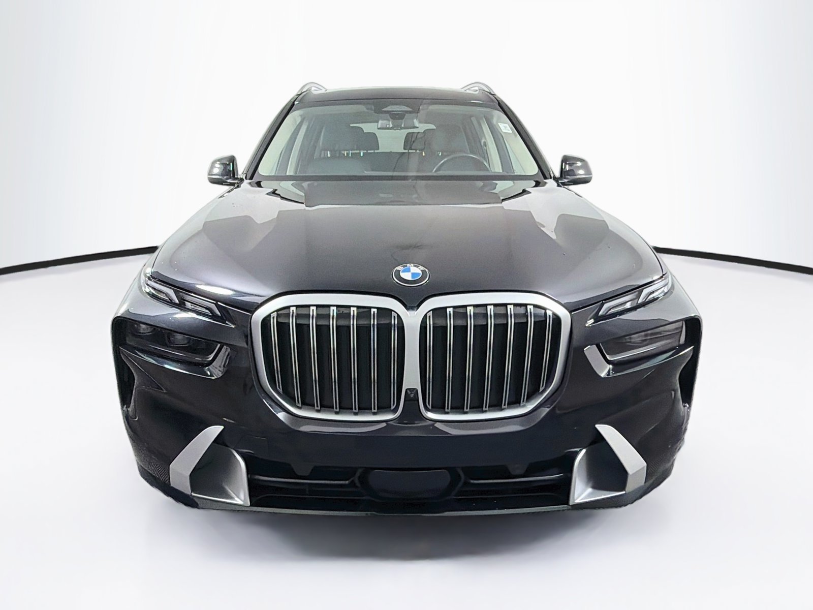 Certified 2024 BMW X7 xDrive40i w/ Premium Package AWD/4WD image 2