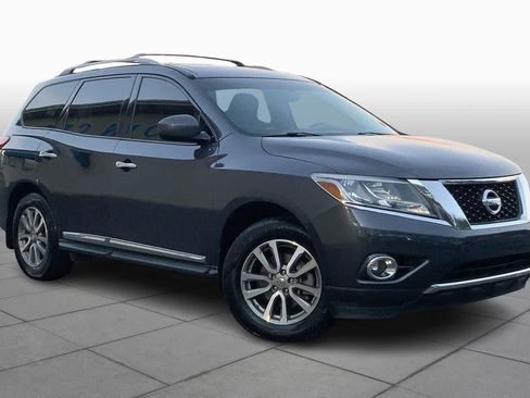 Used 2013 Nissan Pathfinder SL w/ SL Premium Pkg image 2