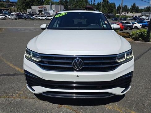 Used 2023 Volkswagen Tiguan SEL R-Line AWD/4WD image 2