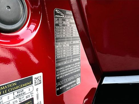 Used 2024 Jaguar F-PACE R-Dynamic S image 17