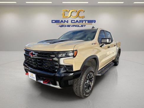 Used 2022 Chevrolet Silverado 1500 ZR2 w/ Technology Package image 2
