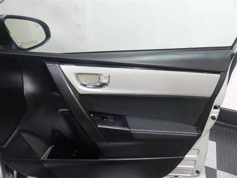 Used 2019 Toyota Corolla LE FWD image 18