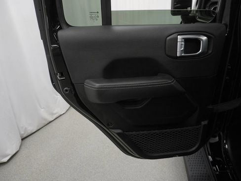 Used 2023 Jeep Wrangler Unlimited Sahara w/ Cold Weather Group image 46