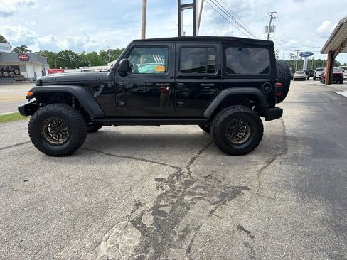 Used 2024 Jeep Wrangler Unlimited Sport AWD/4WD image 1