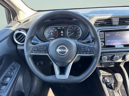 Used 2025 Nissan Versa SV FWD image 20