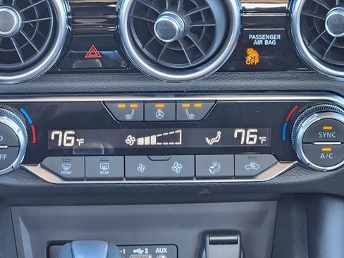 New 2025 Nissan Sentra SR w/ SR Premium Package FWD image 22