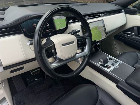 Used 2022 Land Rover Range Rover SE image 17