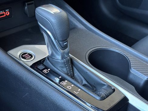 Used 2025 Nissan Altima 2.5 SV image 18