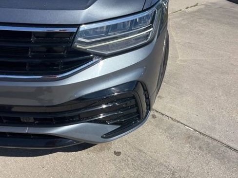 Used 2023 Volkswagen Tiguan SE R-Line image 11