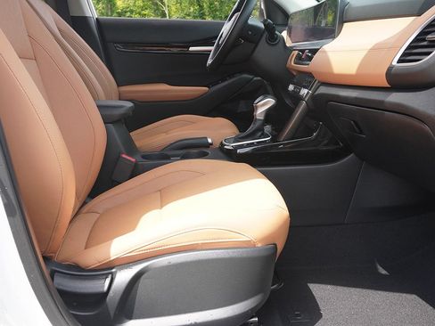 Used 2024 Kia Seltos EX AWD/4WD image 28