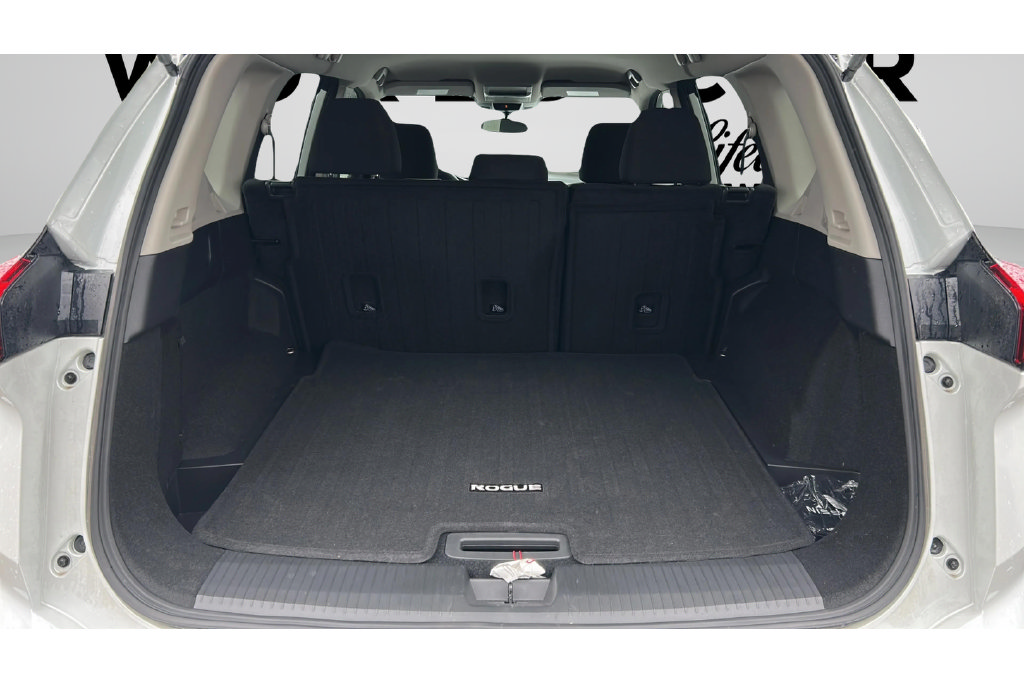 Used 2025 Nissan Rogue S FWD image 27