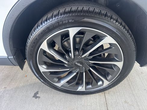 Used 2020 Lincoln Aviator Reserve w/ Equipment Group 202A image 16