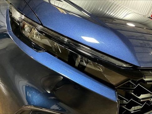 Used 2025 Honda CR-V Sport Touring image 4