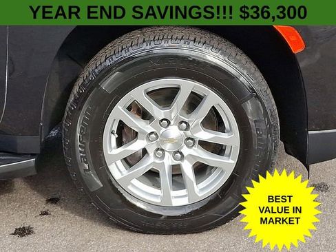 Used 2022 Chevrolet Suburban LT image 9