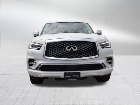Used 2019 INFINITI QX80 Luxe w/ Proactive Package AWD/4WD image 2