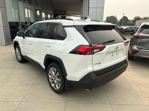 Used 2024 Toyota RAV4 XLE Premium FWD image 5